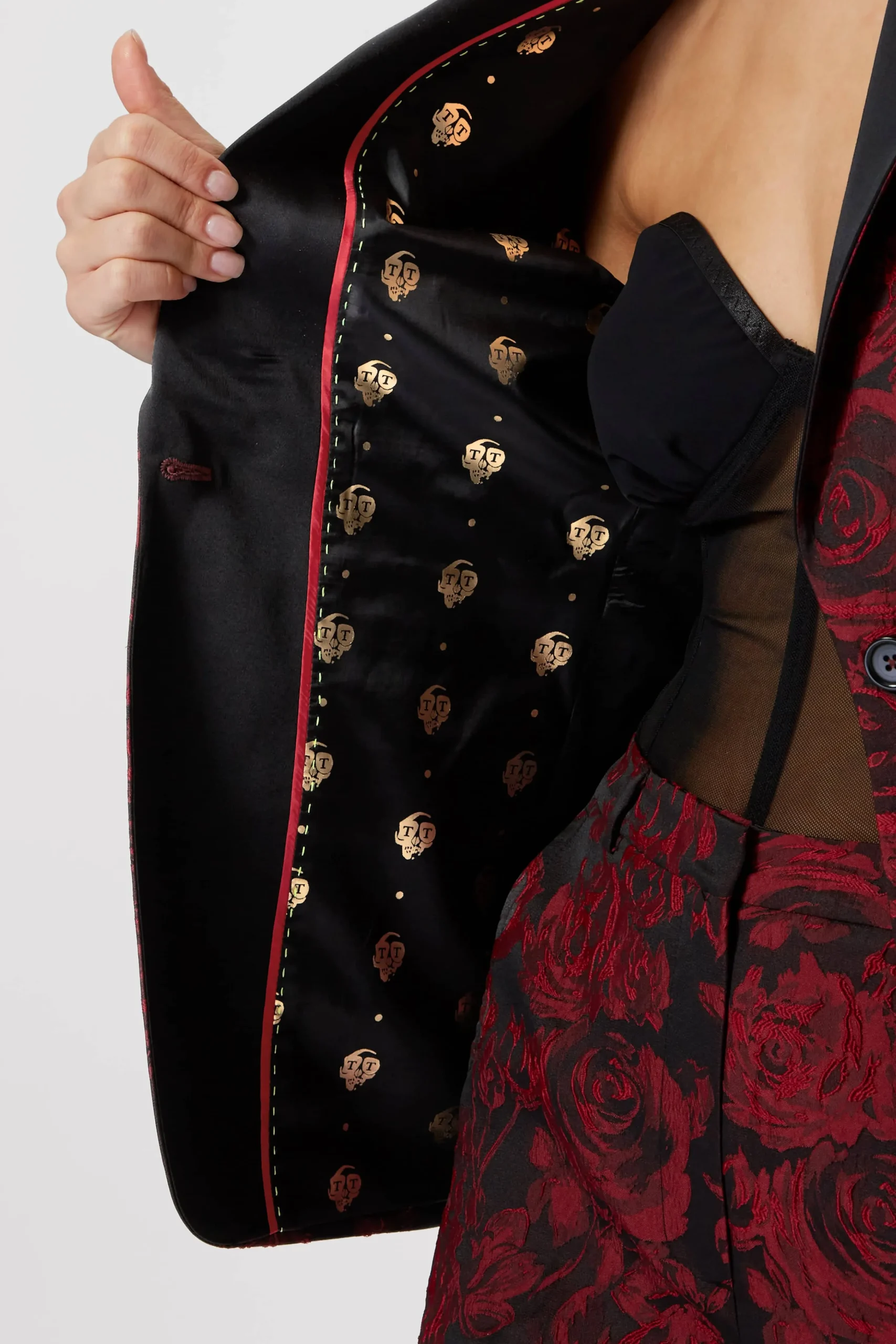 Woman|Style·Icons|Twisted Tailor Ersilia Skinny Fit Red Floral Suit